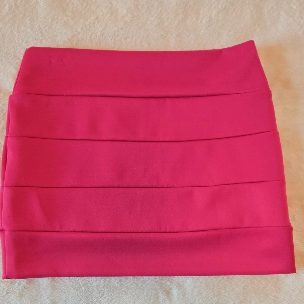 Lola SMALL HOT PINK MINI SKIRT BRIGHT BANDAGE BODYCON HOTTIE SUMMERY BOLD FLIRTY